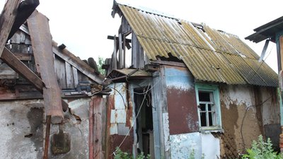 Життя за 5 кілометрів від кордону: як військові РФ обстрілюють мешканців Старих Вирків на Сумщині