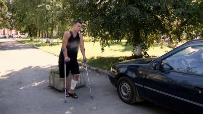 Піхотинець, якого нацгвардійці рятували з безпілотника, лікується на Хмельниччині Піхотинець, якого нацгвардійці рятували з безпілотника, лікується на Хмельниччині