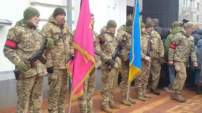 "В розвідку беруть найкращих". У Сумах попрощалися із трьома загиблими розвідниками