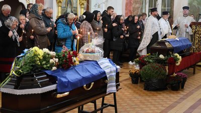 У Луцьку попрощалися з загиблими на Донеччині Леонідом Бондаруком та Миколою Яцюком