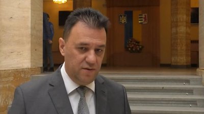 Не об’єднувати Закарпаття з іншими регіонами України просять обласні депутати президента