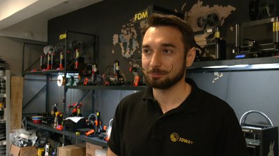 У Львові виготовляють елементи зброї та амуніції для воїнів на 3D-принтері