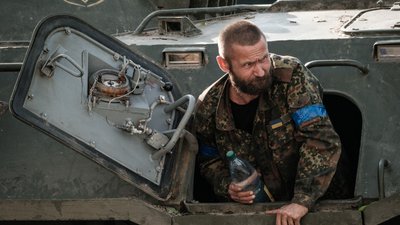 Український військовий на східному березі річки Оскіл