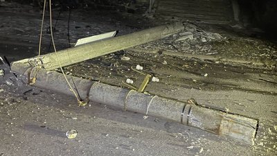 На викраденому авто 70-річний пенсіонер з Ковеля врізався в бетонну опору у Луцьку На викраденому авто 70-річний пенсіонер з Ковеля врізався в бетонну опору у Луцьку