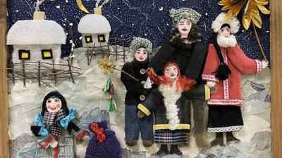 Виставку новорічно-різдвяної атрибутики розгорнули у Житомирському обласному краєзнавчому музеї Виставку новорічно-різдвяної атрибутики розгорнули у Житомирському обласному краєзнавчому музеї