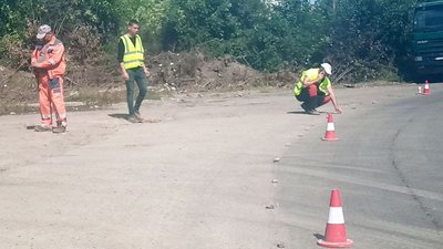 Ремонт триватиме рік: в Ужгороді відновлюють дорогу, якою на виклики їздять рятувальники Ремонт триватиме рік: в Ужгороді відновлюють дорогу, якою на виклики їздять рятувальники