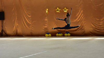 У Сумах відбувся відкритий чемпіонат міста з художньої гімнастики У Сумах відбувся відкритий чемпіонат міста з художньої гімнастики