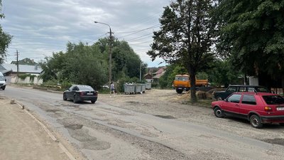 У Чернівцях біля клубу "Роша" відремонтують дорогу та мережі У Чернівцях біля клубу "Роша" відремонтують дорогу та мережі