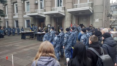 В Одесі попрощалися з військовослужбовцем з Херсонщини, журналістом і режисером Антоном Коломойцем В Одесі попрощалися з військовослужбовцем з Херсонщини, журналістом і режисером Антоном Коломойцем