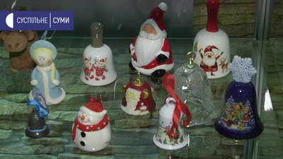 Колекціонує різноманітні дзвіночки. Ірина Колтакова із Глухова
