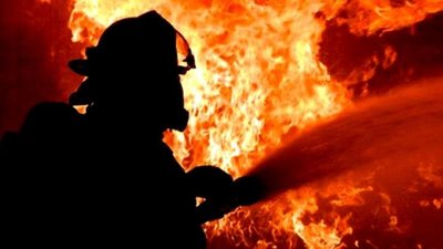 У Глухові на Сумщині в будинку сталася пожежа: жінка в реанімації