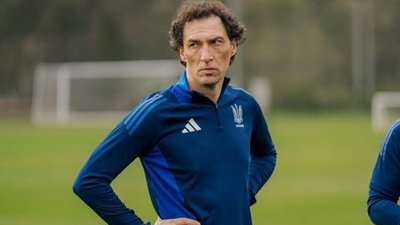 Головний тренер молодіжної збірної України з футболу - Дмитро Михайленко