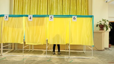 "Проти всіх — найпростіший варіант". Що в Буковинському медуніверситеті кажуть про вибори ректора "Проти всіх — найпростіший варіант". Що в Буковинському медуніверситеті кажуть про вибори ректора