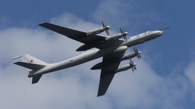 Літак Ту-142