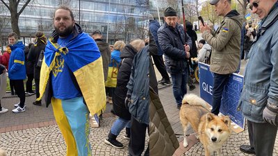 Харків'яни у Ганновері приєдналися до акції проти вторгнення Росії в Україну Харків'яни у Ганновері приєдналися до акції проти вторгнення Росії в Україну