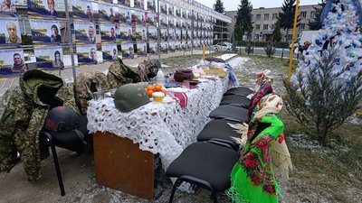 Акція на підтримку полонених та зниклих безвісти відбулася у Ярмолинцях