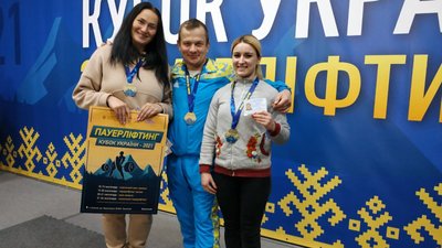 Троє спортсменів Житомирщини стали переможцями Кубку України з пауерліфтингу