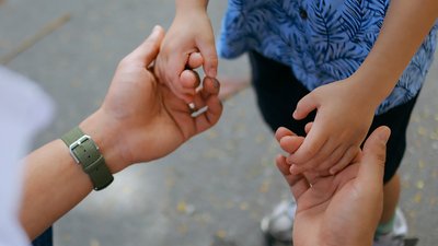 наставництво, вихователь, дорослий і дитина