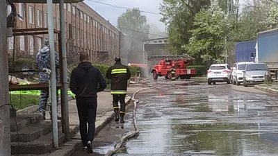 У Черкасах спалахнув склад шовкового комбінату У Черкасах спалахнув склад шовкового комбінату