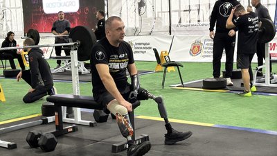 "Хлопці зі сталевими нервами і сталевою волею": у Кропивницькому відбулися змагання "Сильні України" "Хлопці зі сталевими нервами і сталевою волею": у Кропивницькому відбулися змагання "Сильні України"