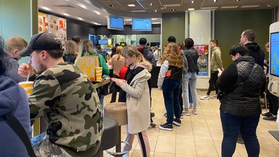 У Дніпрі відновив роботу McDonald’s У Дніпрі відновив роботу McDonald’s