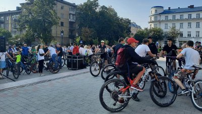 В Івано-Франківську відбувся велопробіг до Дня Незалежності В Івано-Франківську відбувся велопробіг до Дня Незалежності