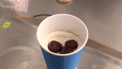 Торти у склянці навчали виготовляти переселенців у Черкасах