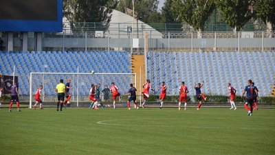 Футбольний клуб "Миколаїв" у серії пенальті переміг ФК "Кривбас" Футбольний клуб "Миколаїв" у серії пенальті переміг ФК "Кривбас"