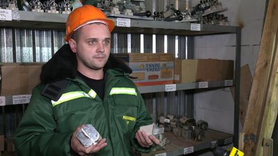 Як працівники Рівнеобленерго працюють над стабілізацією енергосистеми в області Як працівники Рівнеобленерго працюють над стабілізацією енергосистеми в області