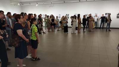 Фотовиставка "Янголи спорту" в Художньому музеї Полтави Фотовиставка "Янголи спорту" в Художньому музеї Полтави