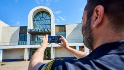Полагодили міст та запустили електричку: між Черніговом та Славутичем відновили залізничне сполучення Полагодили міст та запустили електричку: між Черніговом та Славутичем відновили залізничне сполучення