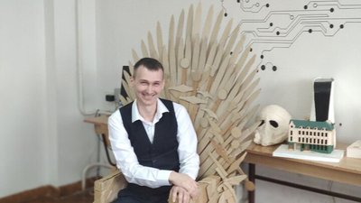Житель Тернопільщини створює паперові макети будинків Житель Тернопільщини створює паперові макети будинків