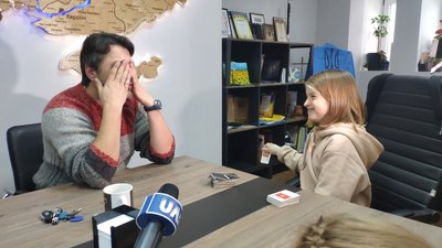 Грала у вікторину: 10-річна жителька Одещини передала фонду Притули 31 тисячу гривень