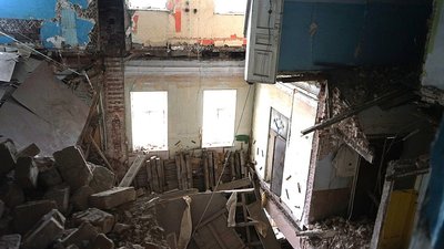 Відновити архітектурну пам’ятку у центрі Харкова, що руйнується після обстрілів, через суд вимагає прокуратура