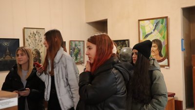 "У просторі часу": в тернопільському музеї відкрили виставку Василя Стецька "У просторі часу": в тернопільському музеї відкрили виставку Василя Стецька