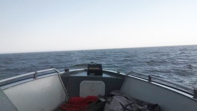 Рятувальники Миколаївщини надали допомогу рибалкам, човен яких через негоду віднесло від берега
