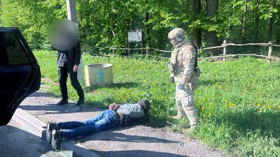Черкащанина підозрюють у переправленні чоловіків за кордон Черкащанина підозрюють у переправленні чоловіків за кордон