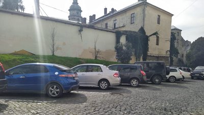 Майже 50% водіїв намагаються уникнути оплати за паркування – директор "Львівавтодор" Майже 50% водіїв намагаються уникнути оплати за паркування – директор "Львівавтодор"