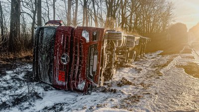 На Тернопільщині перекинувся бензовоз
