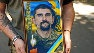 В Ужгороді попрощалися із 44-річним солдатом Андрієм Куном