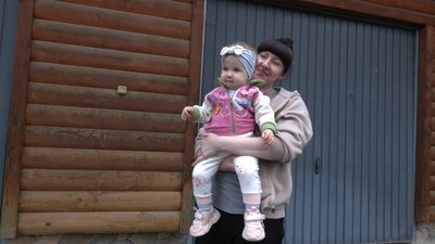 Подружжя з Херсонщини перевезло на Прикарпаття дітей з будинку сімейного типу Подружжя з Херсонщини перевезло на Прикарпаття дітей з будинку сімейного типу