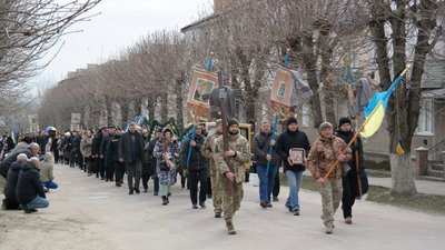 Був депутатом і командиром роти. У Чернівецькій області попрощалися із загиблим військовим Іваном Варчуком Був депутатом і командиром роти. У Чернівецькій області попрощалися із загиблим військовим Іваном Варчуком