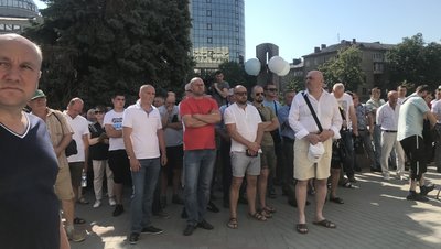 Половина деревообробних підприємств Прикарпаття тимчасово не працюють. Підприємці вийшли на протест Половина деревообробних підприємств Прикарпаття тимчасово не працюють. Підприємці вийшли на протест