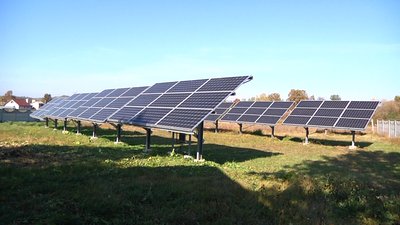 Житель Житомирщини обігріває будинок станцією з сонячних батарей