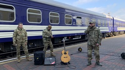 До Херсона прибув перший з початку повномасштабного вторгнення потяг з Києва До Херсона прибув перший з початку повномасштабного вторгнення потяг з Києва