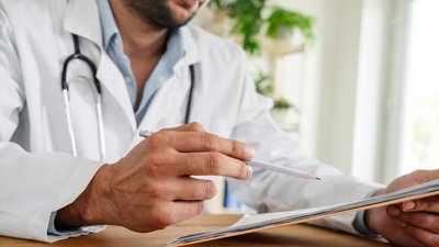 Через вибух боєприпаса травмувався 10-річна дитина у Чернігові: лікарі розповіли про стан