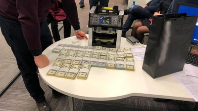 На Одещині керівника порту затримали на хабарі в чверть мільйона доларів На Одещині керівника порту затримали на хабарі в чверть мільйона доларів