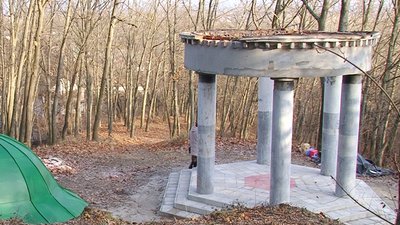 У Лубнах до кінця року мають відремонтувати альтанку Анни Керн У Лубнах до кінця року мають відремонтувати альтанку Анни Керн