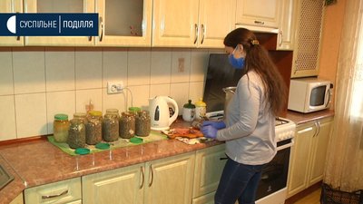 У Кам'янці-Подільському готують обіди для тих, хто опинився у скруті під час карантину
