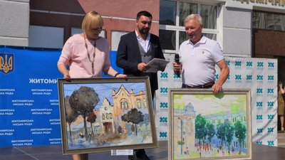 До Житомира завітали учасники V Міжнародного мистецького пленеру "Кращий художник" До Житомира завітали учасники V Міжнародного мистецького пленеру "Кращий художник"
